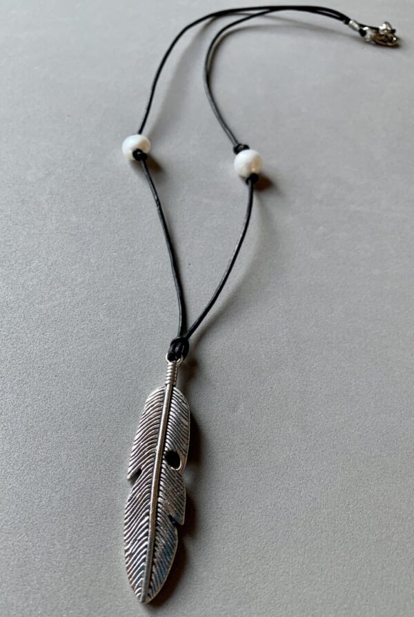 Product Image: Feather and Pearl Necklace