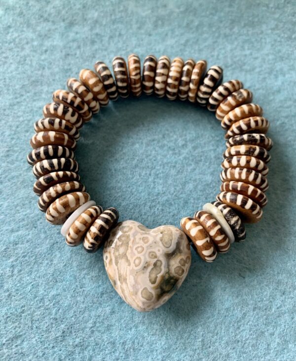 Product Image: Agate Heart Bracelet