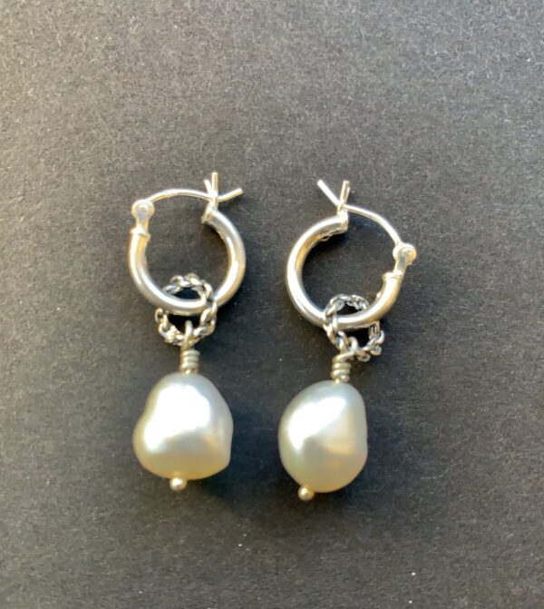 Product Image: Small Hoop/Pearl Earrings