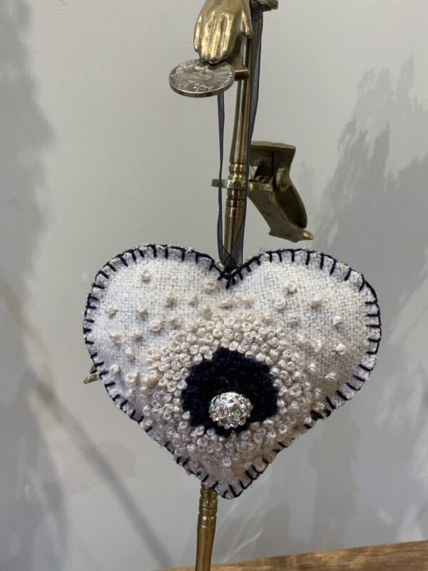Product Image: Embroidered Neutral Heart -07