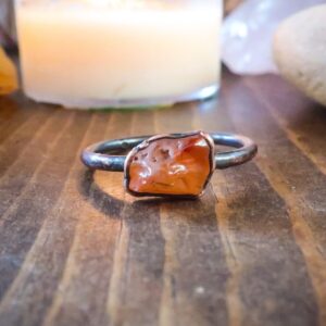 Product Image: Carnelian Agate Tumbled Stone Ring | Copper | Size 7.25