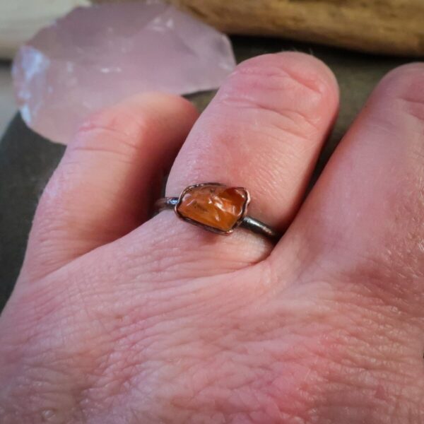 Product Image: Carnelian Agate Tumbled Stone Ring | Copper | Size 7.25