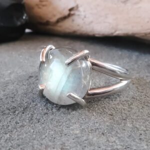 Product Image: Labradorite Transformation Ring | Sterling Silver | Size 8