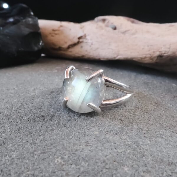 Product Image: Labradorite Transformation Ring | Sterling Silver | Size 8