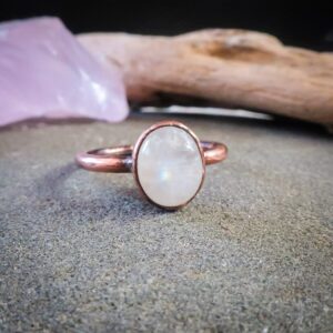 Product Image: Rainbow Moonstone Ring | Copper | Size 7.5