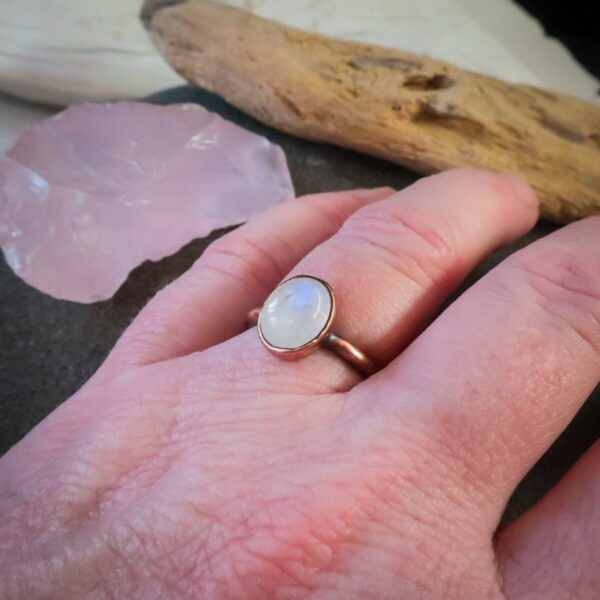 Product Image: Rainbow Moonstone Ring | Copper | Size 7.5