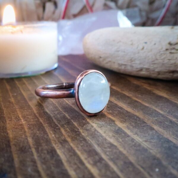 Product Image: Rainbow Moonstone Ring | Copper | Size 7.5