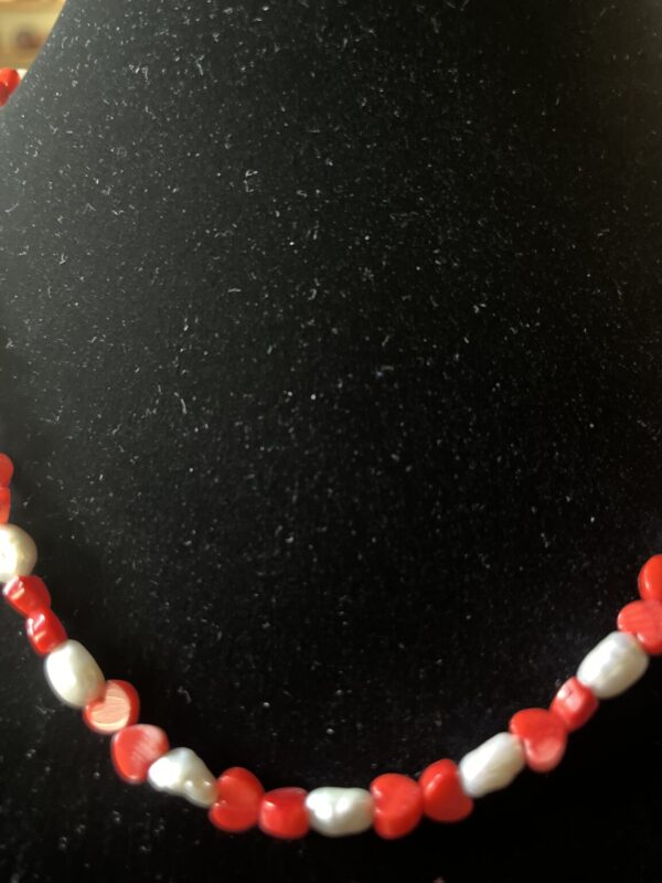 Product Image: Coral hears with pearls