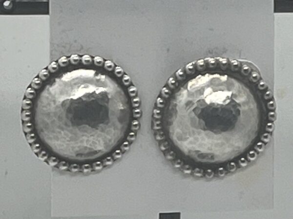 Product Image: Button earrings