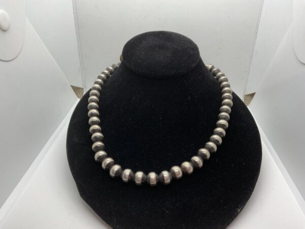 Product Image: Navaho Pearls