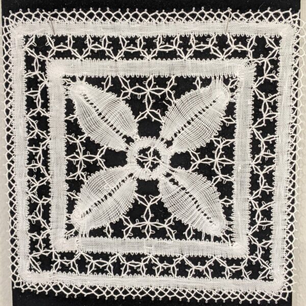 Product Image: Bobbin Lace Flower