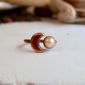 Product Image: Electroformed Copper Ring With Pearl and Moon Charm