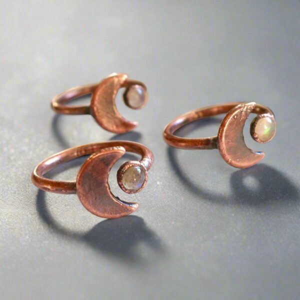 Product Image: Handmade Copper Moon and Labradorite Open Ring for Intuition