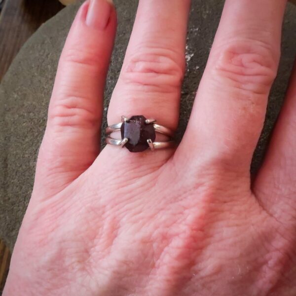 Product Image: Raw Garnet Nugget Ring in Sterling Silver for Women – Empowering Design