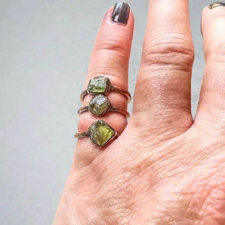 Santa Fe Marketplace Raw Chrome Diopside Ring – Handcrafted Copper Talisman For Heart Healing Product Image: Raw Chrome Diopside Ring – Handcrafted Copper Talisman For Heart Healing