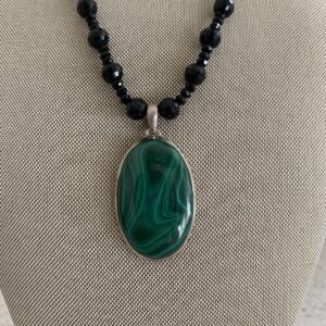 Product Image: Beautiful Oval Malachite Pendant Necklace