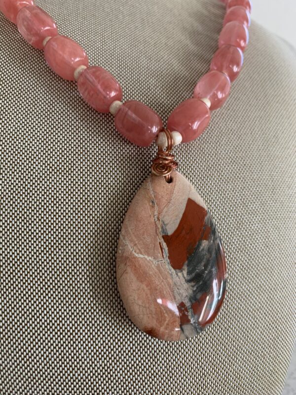 Product Image: Beautiful Mokalite Oval Pendant Necklace
