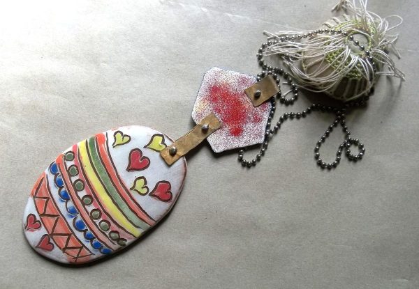 Product Image: Decorative Egg Neckpiece