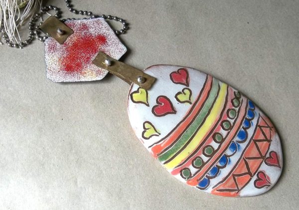 Product Image: Decorative Egg Neckpiece