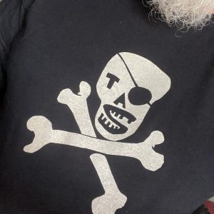 Product Image: Taos Pirate skull tee
