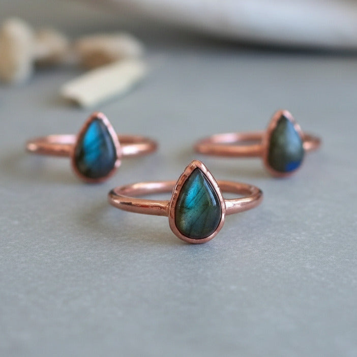 Santa Fe Marketplace Labradorite Ring – Handcrafted Copper Talisman for Inner Clarity Product Image: Labradorite Ring – Handcrafted Copper Talisman for Inner Clarity