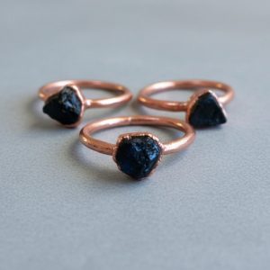 Santa Fe Marketplace Raw Black Tourmaline Ring – Handcrafted Copper Talisman For Grounding Product Image: Raw Black Tourmaline Ring – Handcrafted Copper Talisman For Grounding