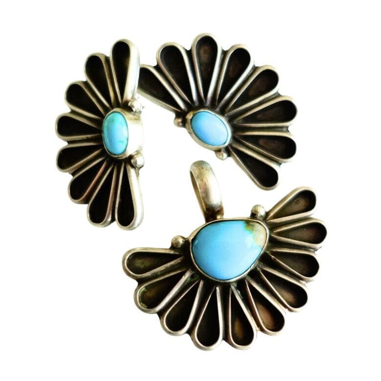 Santa Fe Marketplace Turquoise Flower Pendant by Geraldine James Product Image: Turquoise Flower Pendant by Geraldine James