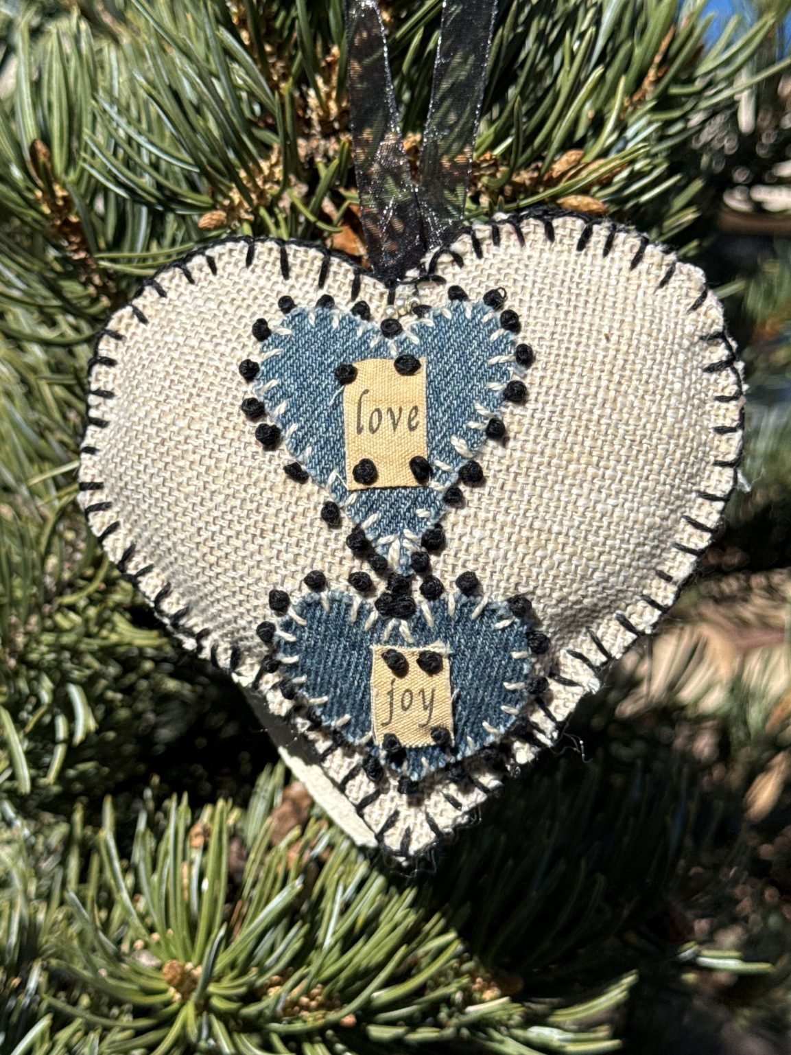 Santa Fe Marketplace Hand Embroidered Love Heart Ornaments #4 – By Annette Colby Product Image: Hand Embroidered Love Heart Ornaments #4 – By Annette Colby