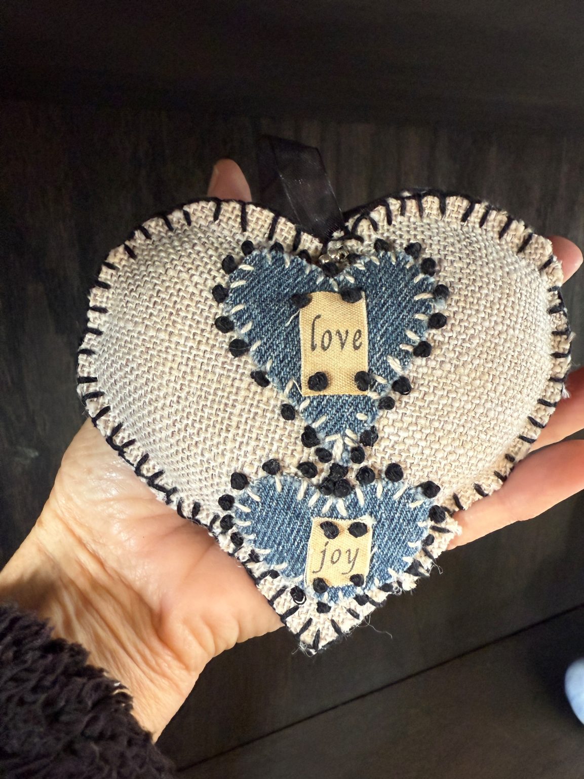 Santa Fe Marketplace Hand Embroidered Love Heart Ornaments #4 – By Annette Colby Product Image: Hand Embroidered Love Heart Ornaments #4 – By Annette Colby