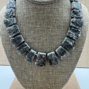 Santa Fe Marketplace Necklace: Garden Quartz Lodolite Green Rough Cut Slabs Necklace 18″+2+ Sterling Extender. One of a Kind Product Image: Necklace: Garden Quartz Lodolite Green Rough Cut Slabs Necklace 18″+2+ Sterling Extender. One of a Kind