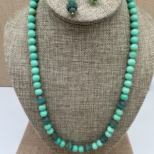 Santa Fe Marketplace Necklace: Chrysoprase 8mm Round Vintage Glass Accents 20″+2″ Sterling extender Product Image: Necklace: Chrysoprase 8mm Round Vintage Glass Accents 20″+2″ Sterling extender